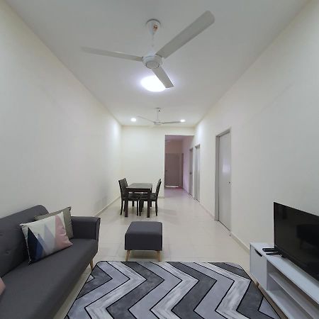 Homestay By Naf Kuantan Buitenkant foto