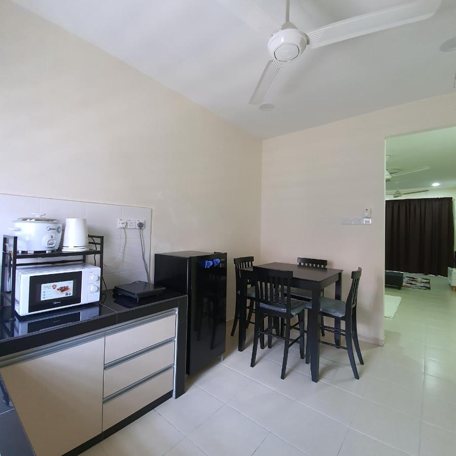 Homestay By Naf Kuantan Buitenkant foto