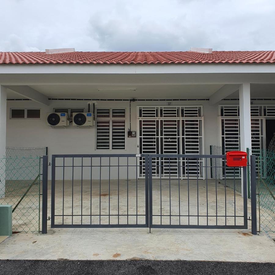 Homestay By Naf Kuantan Buitenkant foto